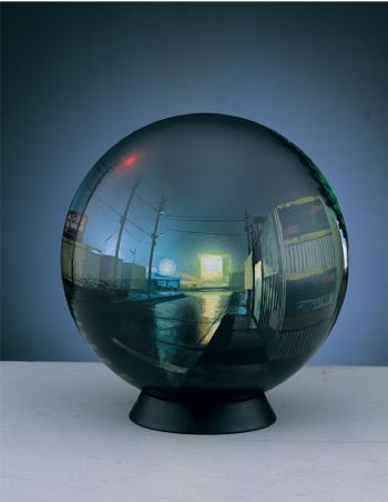 Flat ball by 
																			Daisuke Samejima