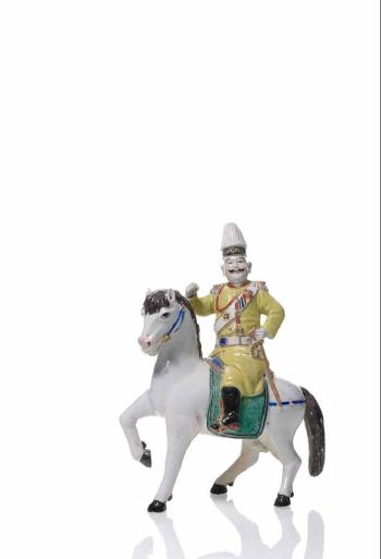 Seltene Figur Des Yuan Shikai Auf Einem Pferd Aus Porzellan by 
																	 Yuan Shikai