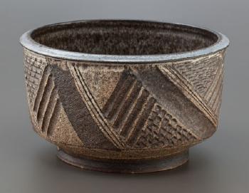 Earthenware bowl by 
																	Marguerite Friedlander Wildenhain