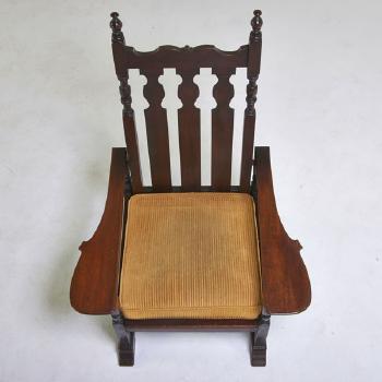 Morris Chair by 
																			 Rose Vallley