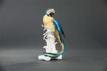 Papagei 'Ara' by 
																	Carl Ens