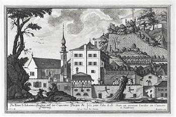 Ansicht der St. Johannes-Kirche am Kapuzinerberg mit umgebenden Häusern und Lederbearbeitung by 
																	Carl Remshard