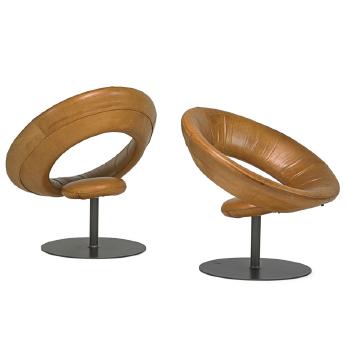 Anel Chairs by 
																			Ricardo Fasanello