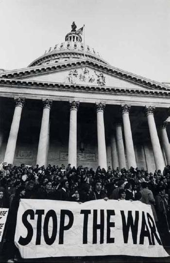 Manifestazione a Washington D.C. by 
																	Roland L Freemann