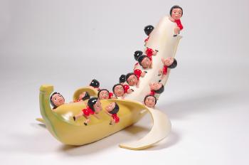 The men who love eating bananas by 
																	 Tang Yong