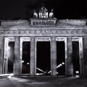 Brandenburg Gate by 
																			Rosmarie Pierer