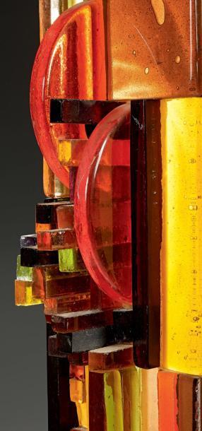 Sculpture éclairante à motifs de mor-ceaux verres de couleurs dit 'Néo vi-trail' by 
																			Jean-Simon Labret