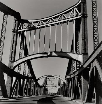 Millionenbrücke, Berlin by 
																	Fritz Eschen