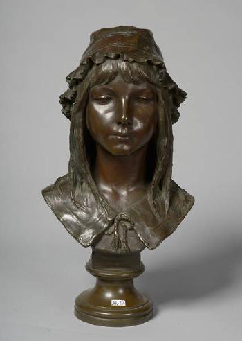 Buste de jeune fille au chapeau by 
																	Emile Namur