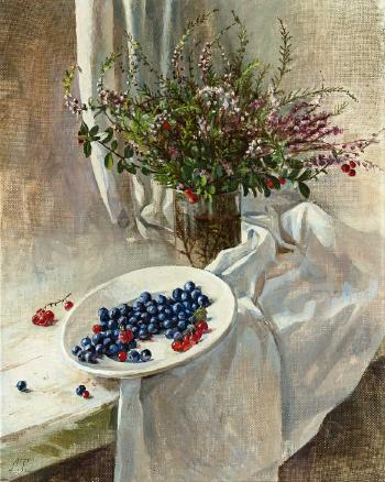Tischstilleben mit Beeren, Strauß mit Wiesenblumen und Zweigen sowie drapiertem Vorhang by 
																	Ludmilla Tambowzewa