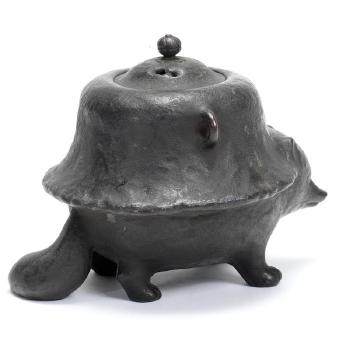 Koro and cover in the form of the Bunbuku Chagama (Badger tea kettle) by 
																			Oshima Joun