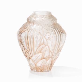 Crystal Vase with Floral Décor by 
																			Andre Hunebelle