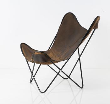 'Bat' - 'Butterfly' chair by 
																			Jorge Ferrari Hardoy