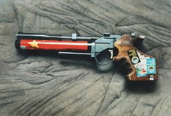 Old Gun by 
																	 Gao Mingfeng