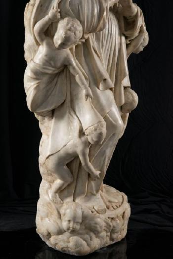 Vierge de l'Apocalypse by 
																			Annibale Caccavello