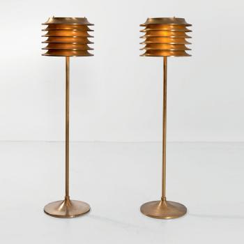 Paire de lampadaires by 
																			Lisa Johansson-Pape