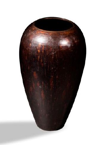 Haut vase ovoïde à col annulaire by 
																	Herve Wahlen