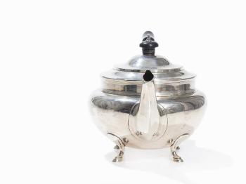 A George V 3-Piece Tea Set by 
																			 Walter Latham & Son