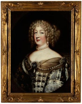 Portrat der konigin Maria Theresia (1638 - 1672), Gemahlin von Louis XIV by 
																	Jean Nocret