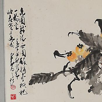 Bird and Loquats by 
																			 Liu Zhouguan