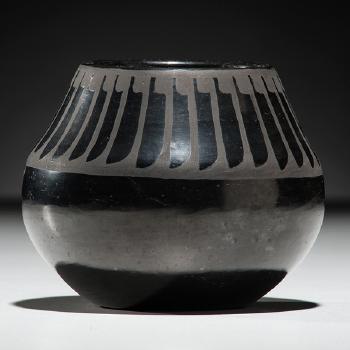 Blackware Pottery jar by 
																			Popovi Da