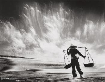 Sandstorm, Vietnam by 
																			 Don Hong Oai