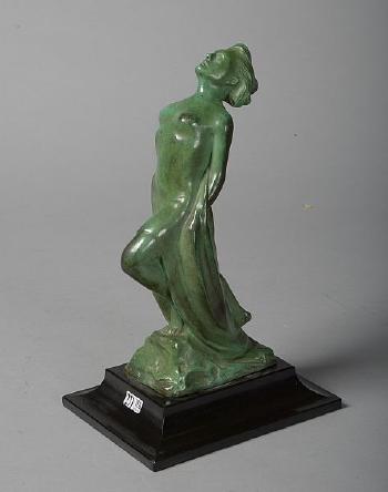 Femme nue au drapé by 
																	Johan de Maegt