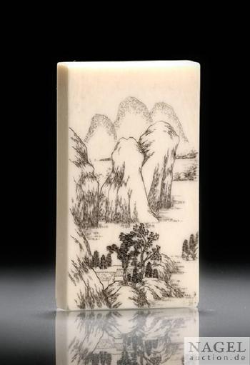 Elfenbein-Mikroschnitzerei mit Darstellung einer Landschaft und Inschrift by 
																			 Yu Shuo
