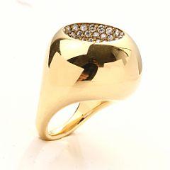 A diamond ring 'Cave' set by 
																			Jacqueline Rabun