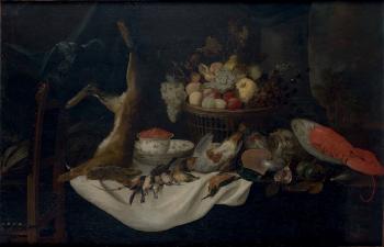 Lièvre, corbeille de fruits et gibier avec un perroquet, un bol de fraises et un nautile sur une table by 
																	Pieter van Overschie