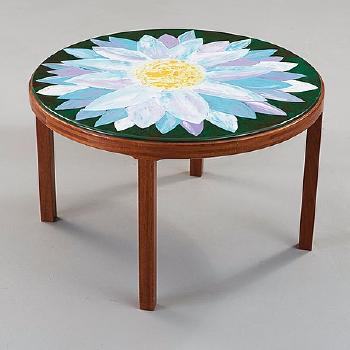 A Table by 
																			 H I Gruppen