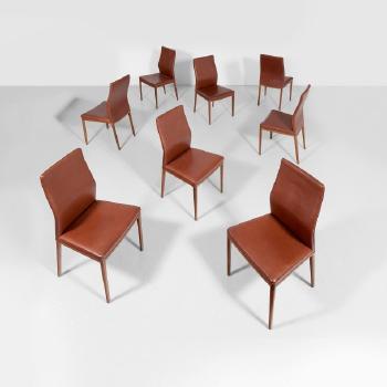 Ensemble de salle à manger comprenant une table et huit chaises by 
																			Helge Jensen