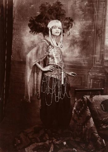 James Van Der Zee: Eighteen Photographs by 
																			James van der Zee