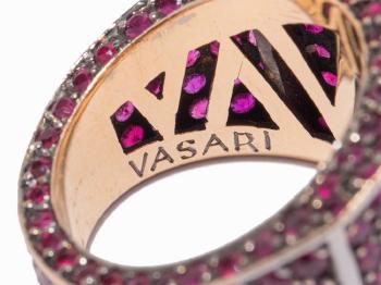 A Vasari Ring by 
																			 Vasari Jewelry