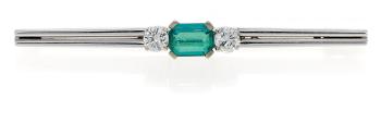 Emerald diamond brooch by 
																	 Juwelier Weyersberg