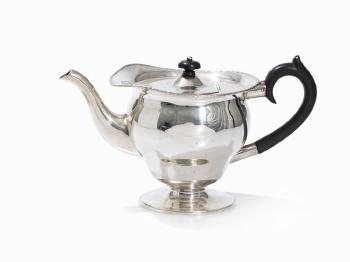 Tea pot by 
																			 Synyer and Beddoes