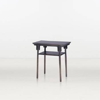 Li An, Table d'appoint by 
																	 Ren Xiaoyong