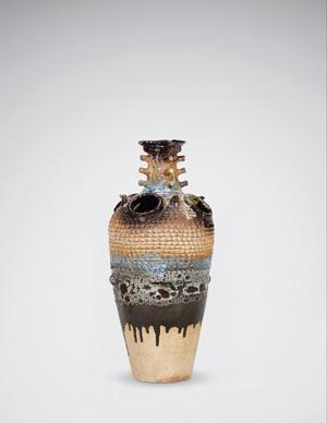 A Cizhou Yao Vase by 
																	 Zhu Legeng