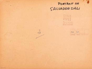 Salvador Dali, portrait par le petit trou de la porte by 
																			Gaston Xhardez