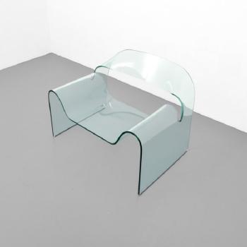 Ghost glass lounge chair by 
																			Tomu Katayanagi