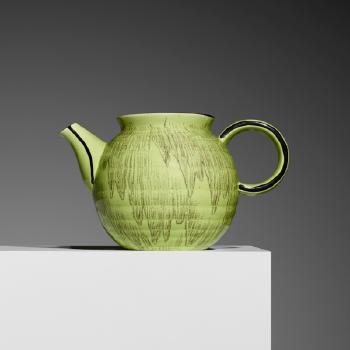 Teapot by 
																			Eva Zeisel