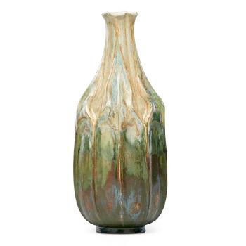 Vase with organic design by 
																			Alexandre Sandier