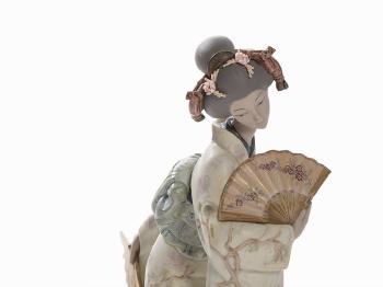 Japanese Elegance by 
																			 Lladro