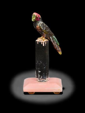 Multi-color tourmaline parrot by 
																	Luis Alberto Quispe Aparicio