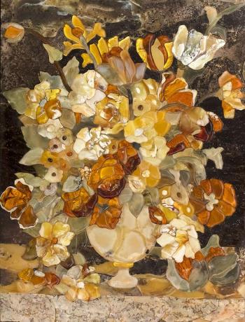 Kwiaty w wazonie na stole by 
																	Lucjan Myrta