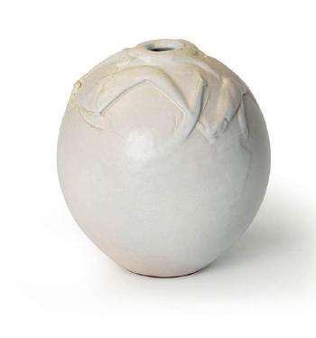 Vase Boule by 
																	Suzanne Ramie