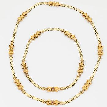 A necklace by 
																			Gustaf Mollenborg