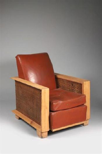 Paire de fauteuils modèle Marhaba à structure et piétement bois et larges accotoirs pleins enveloppant avec tressage by 
																			Maxime Old