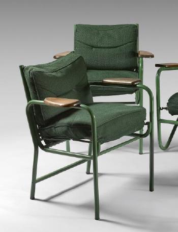 Paire de fauteuils Prefacto by 
																	 Airborne Furniture