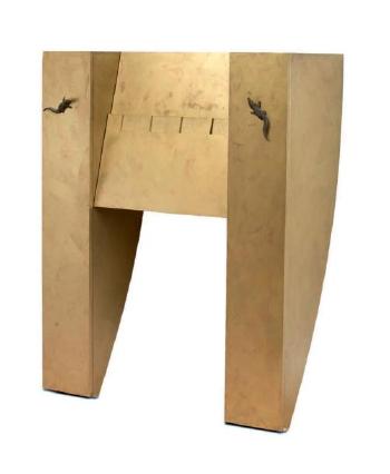 Secrétaire en bois entièrement doré à abattant central formant écritoire et découvrant deux tiroirs, flanqué de part et d’autre de… by 
																	Jean-Michel Cornu